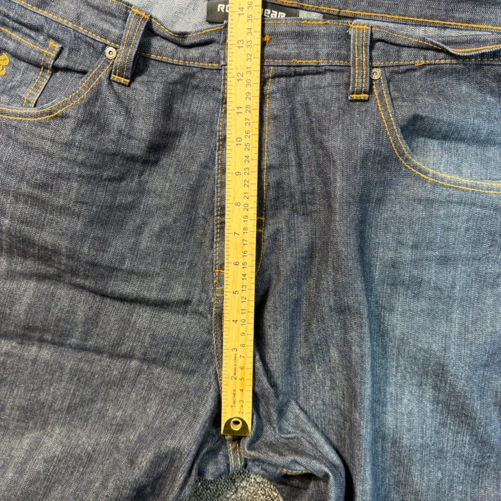 Vintage Rocawear Men 42 Dark Wash Denim Shorts Baggy Y2K Embroidered Flap Pocket